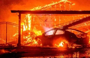 حرائق كاليفورنيا، دمار شامل وخسائر بالمليارات