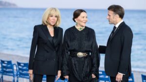 ظهرت الأميرة لالة حسناء بإطلالة أنيقة في مدينة نيس خلال مشاركتها في مؤتمر الأمم المتحدة للمحيطات 2025، حيث لفتت الأنظار بدورها البيئي ومرافقتها للسيدة بريجيت ماكرون.