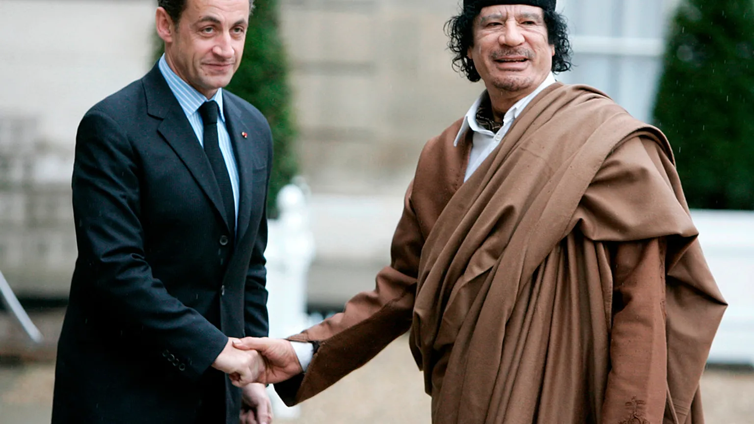 محكمة الجنايات بباريس تقضي بسجن نيكولا ساركوزي في قضية التمويل الليبي