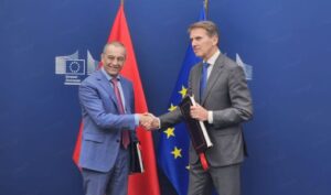 التوقيع ببروكسيل على تبادل الرسائل المعدلة للاتفاق الفلاحي بين المغرب والاتحاد الاوروبي